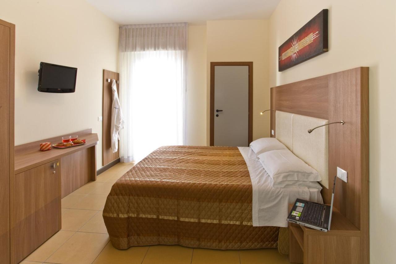 Hotel City Rimini Exterior foto